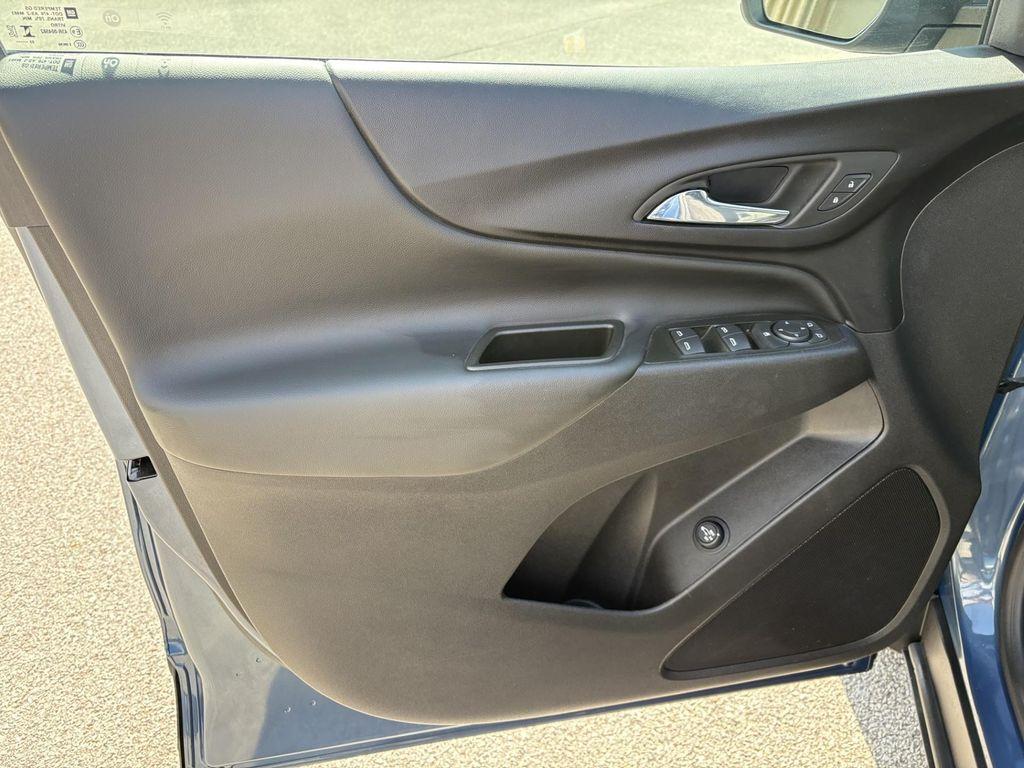 used 2024 Chevrolet Equinox car, priced at $25,789