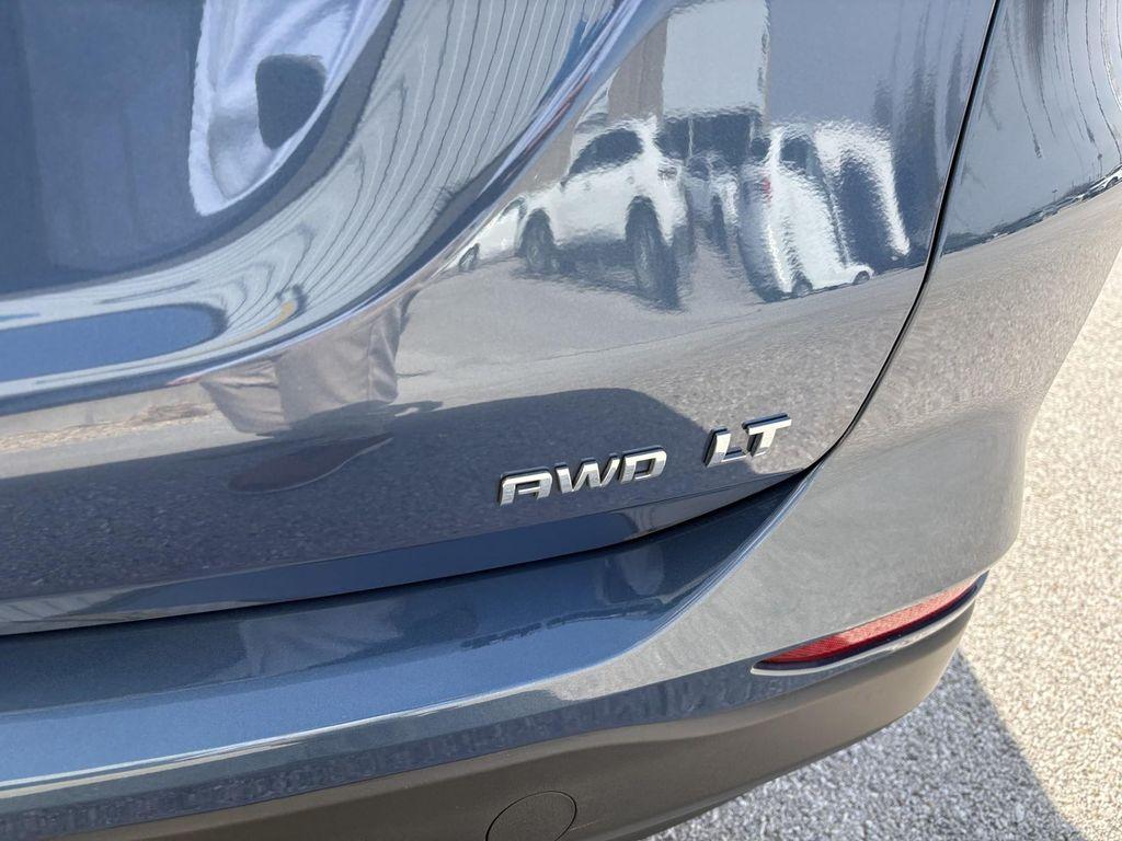 used 2024 Chevrolet Equinox car, priced at $25,789