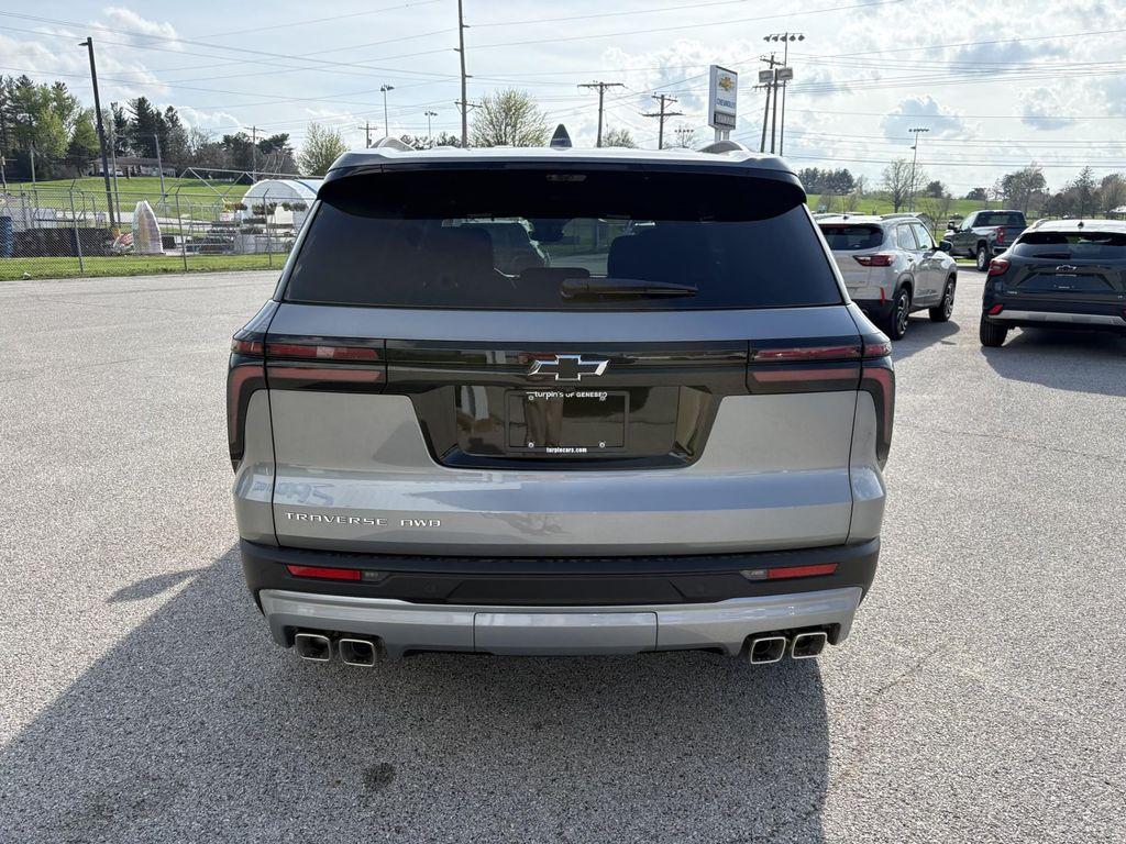 new 2026 Chevrolet Traverse car, priced at $44,806