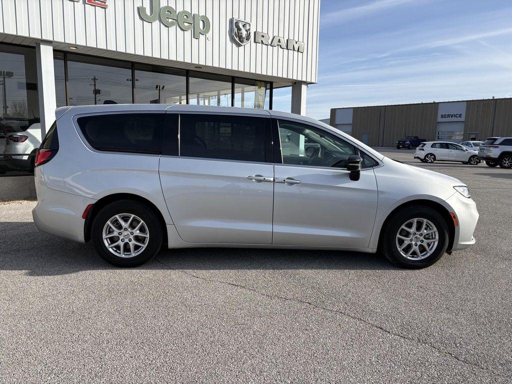 used 2024 Chrysler Pacifica car, priced at $34,779