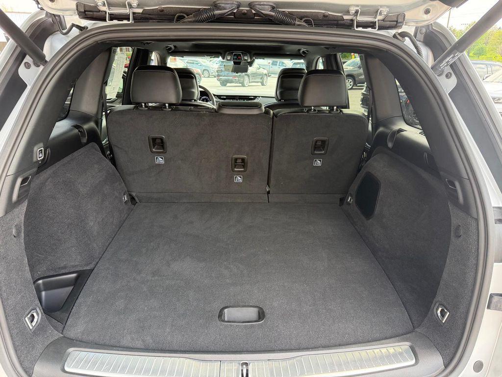 used 2025 Jeep Grand Cherokee car, priced at $46,989