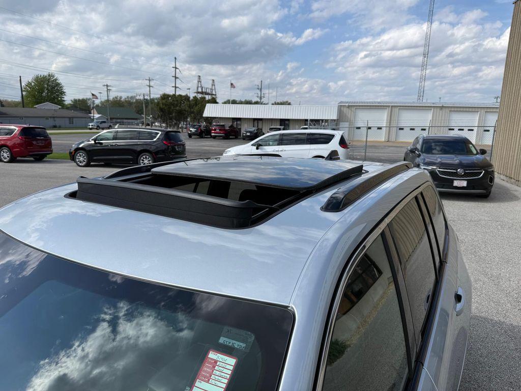 used 2025 Jeep Grand Cherokee car, priced at $46,989