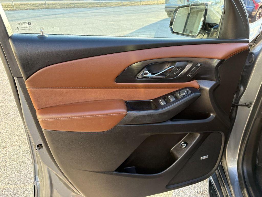 used 2019 Chevrolet Traverse car, priced at $20,489