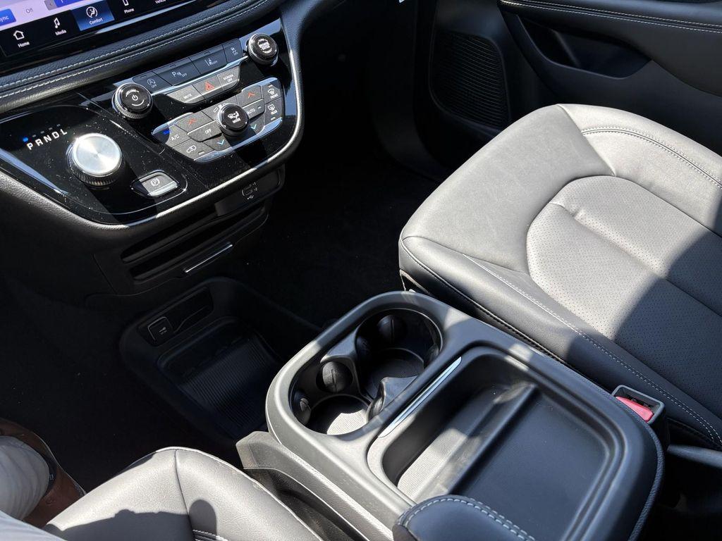 new 2027 Chrysler Pacifica car, priced at $45,235