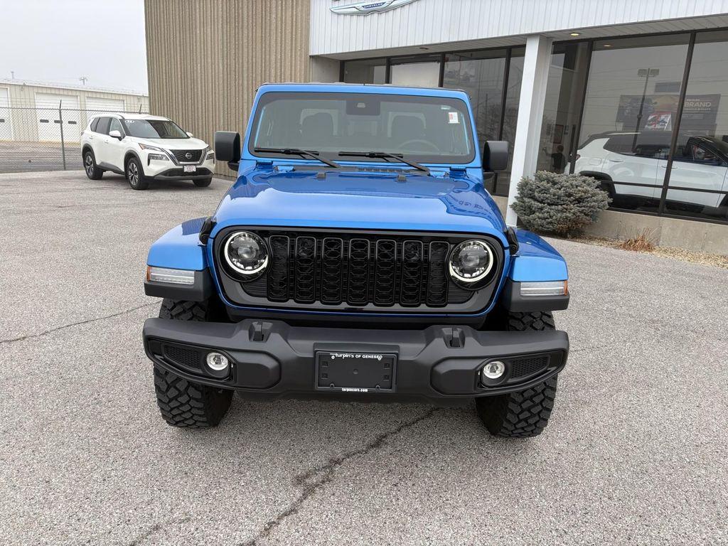 used 2025 Jeep Gladiator car, priced at $38,969