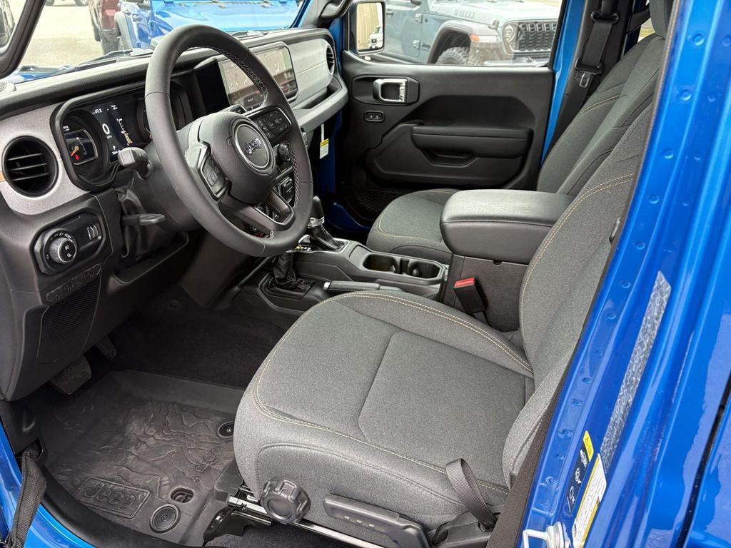 used 2025 Jeep Gladiator car, priced at $38,969