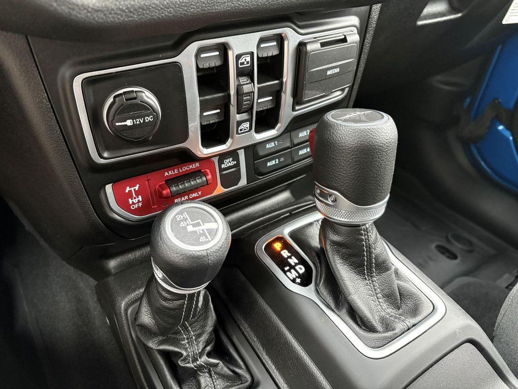 used 2025 Jeep Gladiator car, priced at $38,969