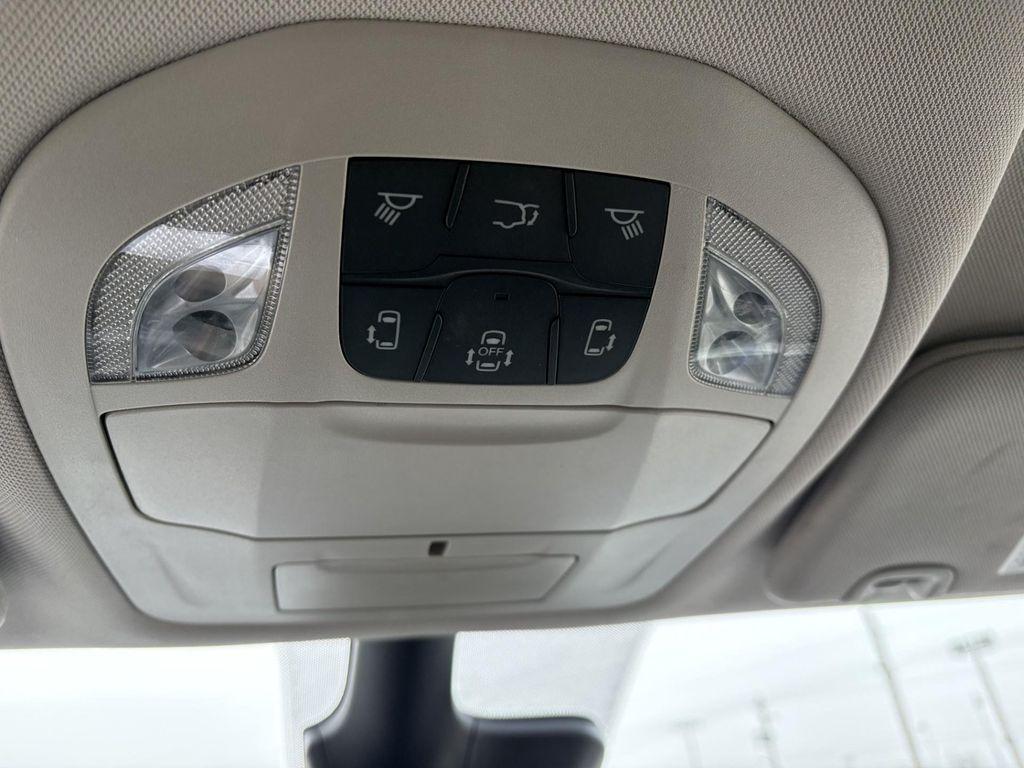 used 2024 Chrysler Pacifica car, priced at $34,679