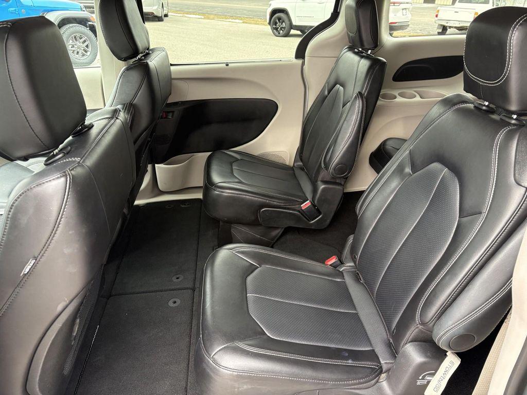 used 2024 Chrysler Pacifica car, priced at $34,679