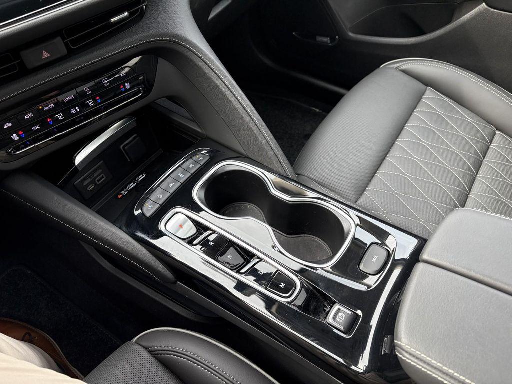 used 2023 Buick Envision car, priced at $36,489