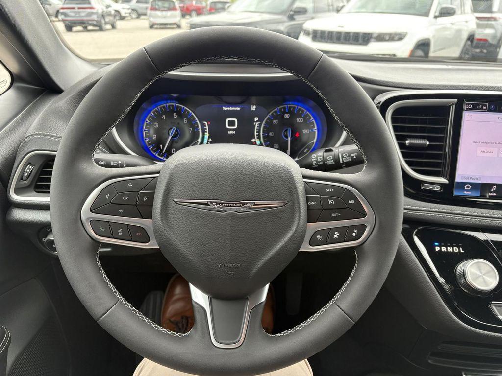 new 2026 Chrysler Pacifica car, priced at $43,366