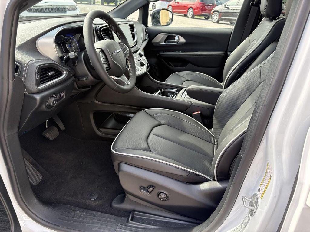 new 2026 Chrysler Pacifica car, priced at $49,993