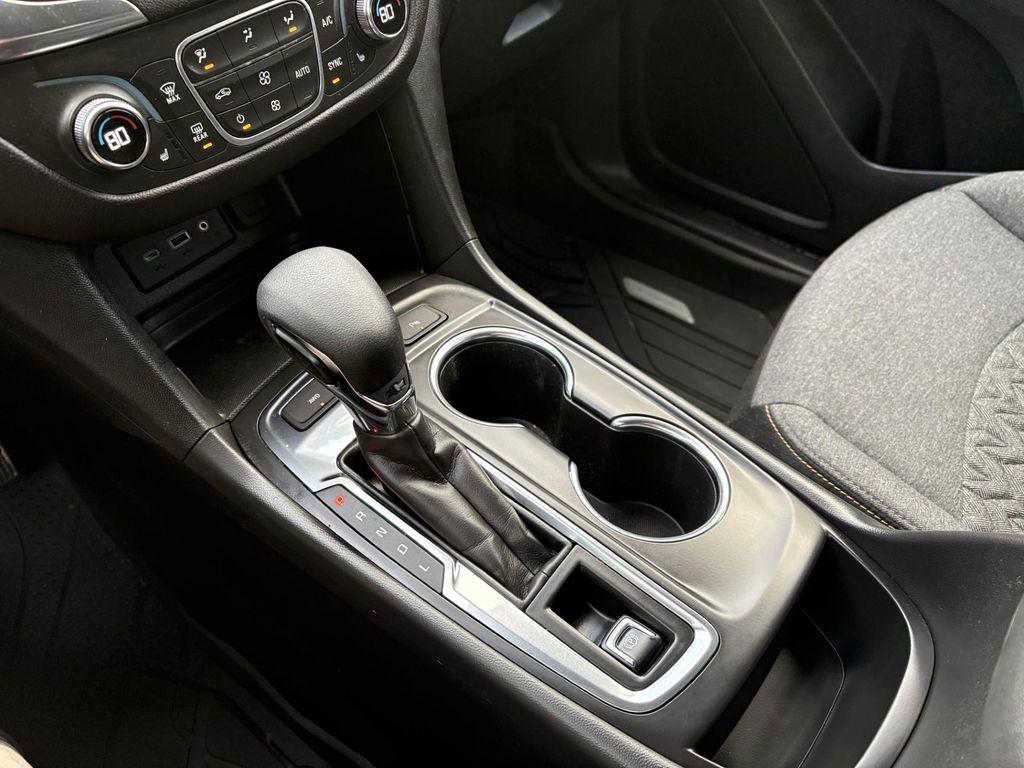 used 2024 Chevrolet Equinox car, priced at $24,989