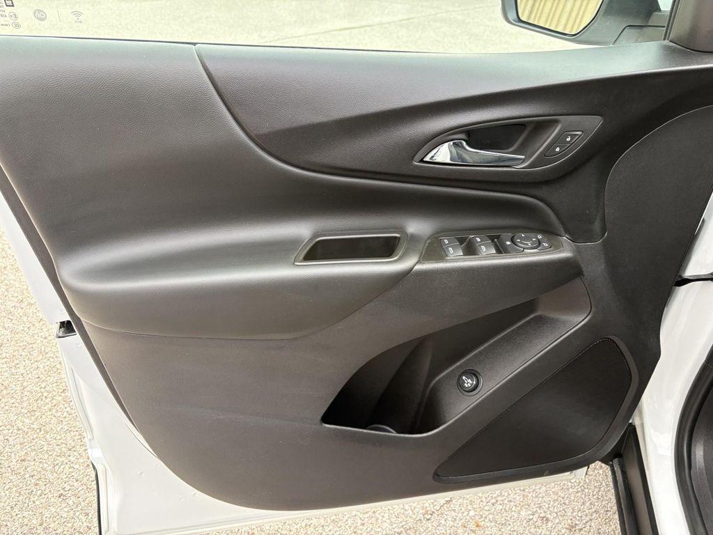 used 2024 Chevrolet Equinox car, priced at $24,989