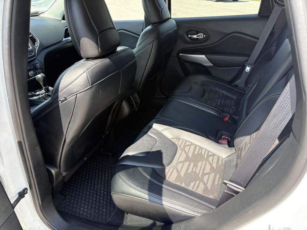 used 2022 Jeep Cherokee car, priced at $25,489