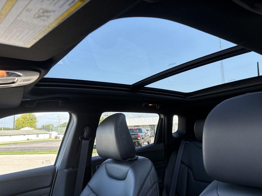 new 2025 Jeep Compass car, priced at $34,996