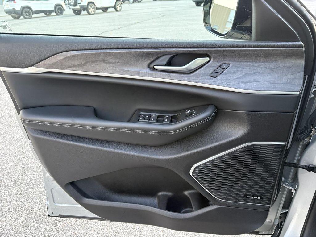 used 2024 Jeep Grand Cherokee car, priced at $38,258