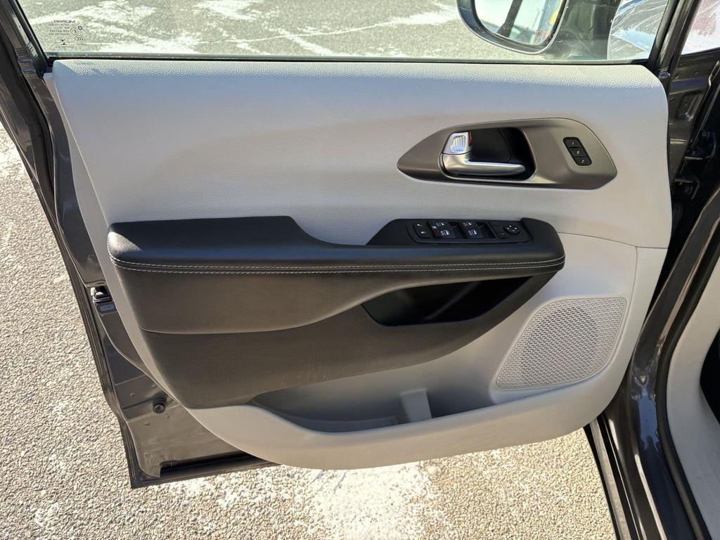 used 2020 Chrysler Pacifica car, priced at $19,489