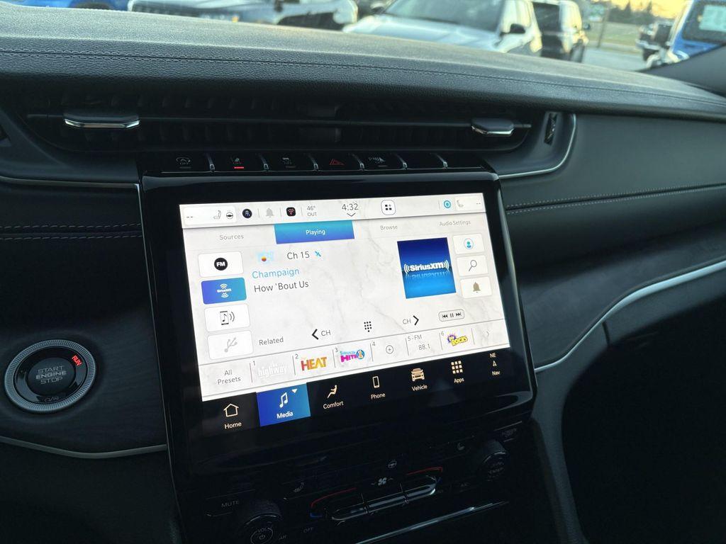 new 2025 Jeep Grand Cherokee car, priced at $44,987