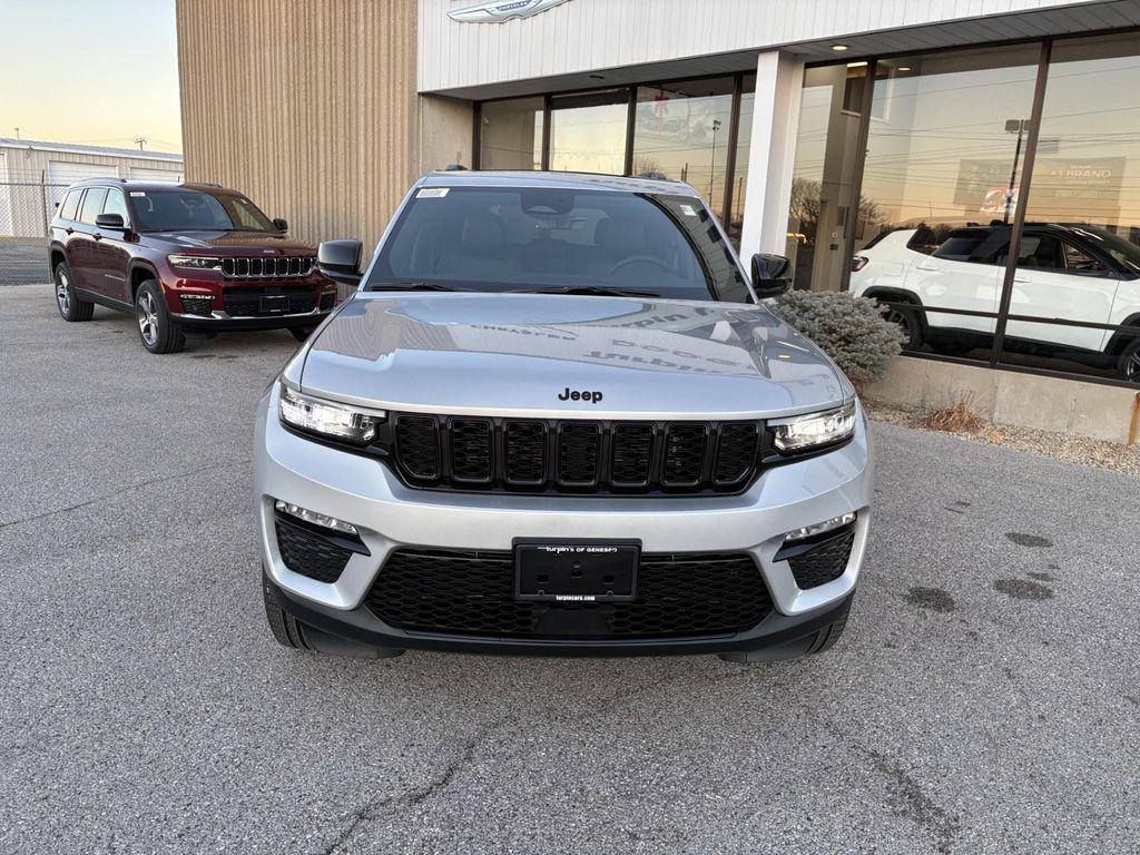 new 2025 Jeep Grand Cherokee car, priced at $44,987