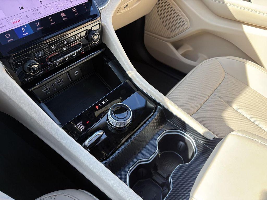 used 2024 Jeep Grand Cherokee car, priced at $38,489