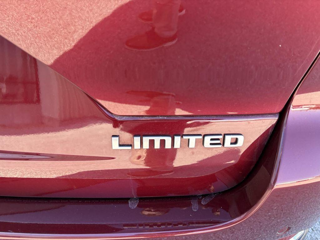 used 2024 Jeep Grand Cherokee car, priced at $38,489