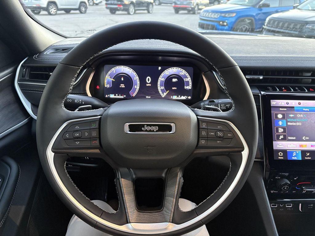 new 2025 Jeep Grand Cherokee car, priced at $44,157