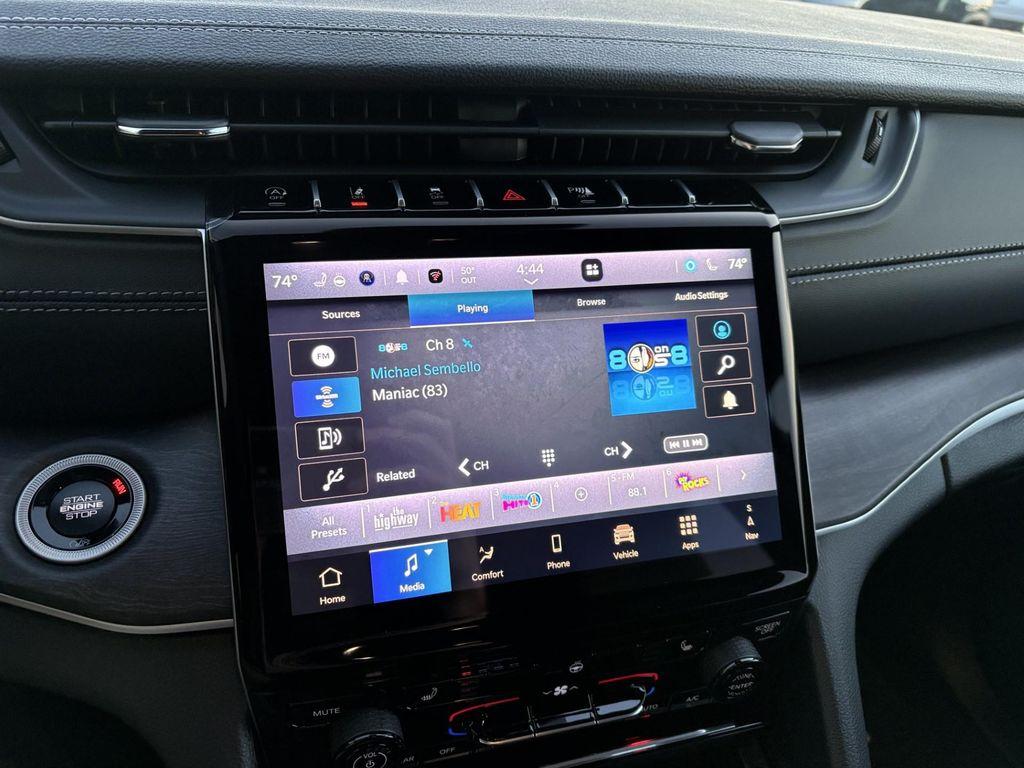 new 2025 Jeep Grand Cherokee car, priced at $44,157