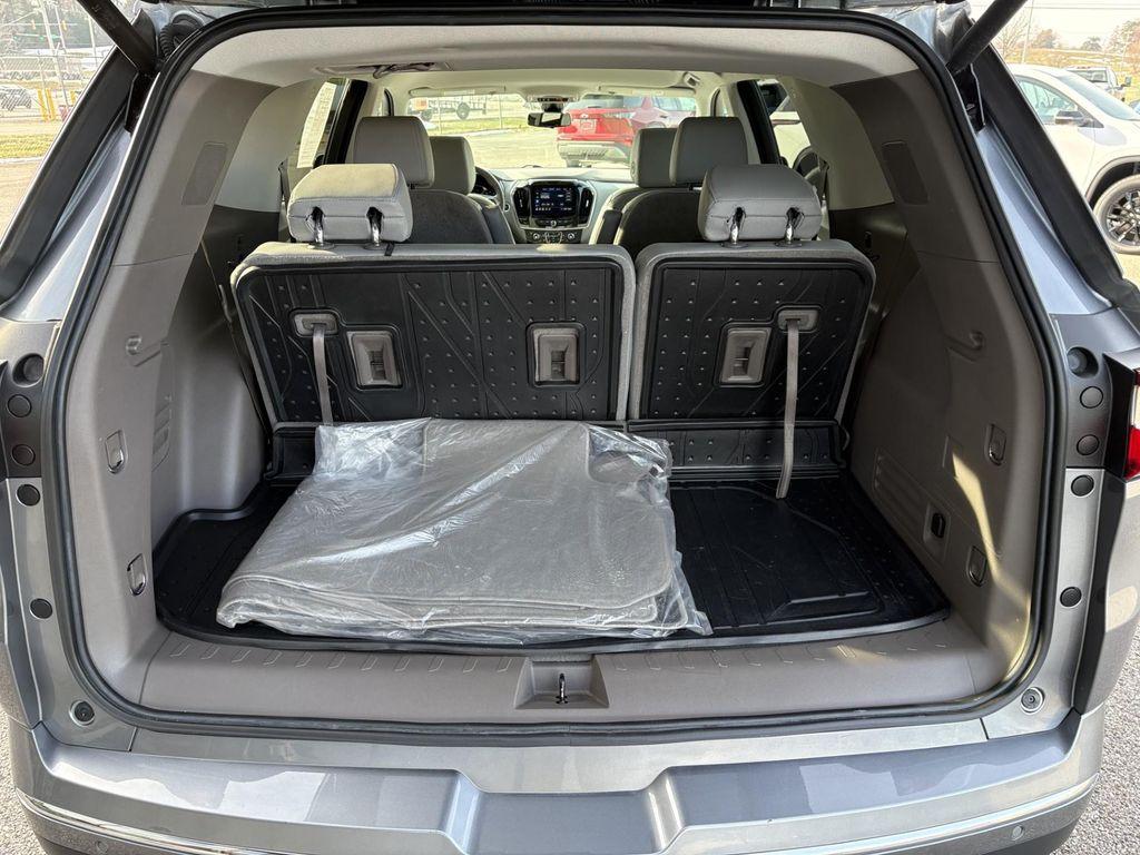 used 2021 Chevrolet Traverse car, priced at $31,468