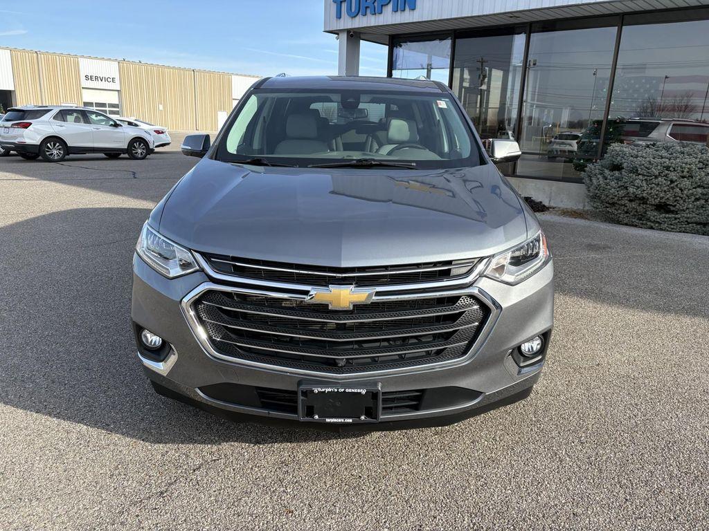 used 2021 Chevrolet Traverse car, priced at $31,468