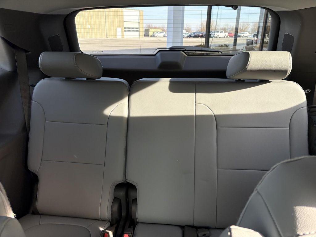 used 2021 Chevrolet Traverse car, priced at $31,468