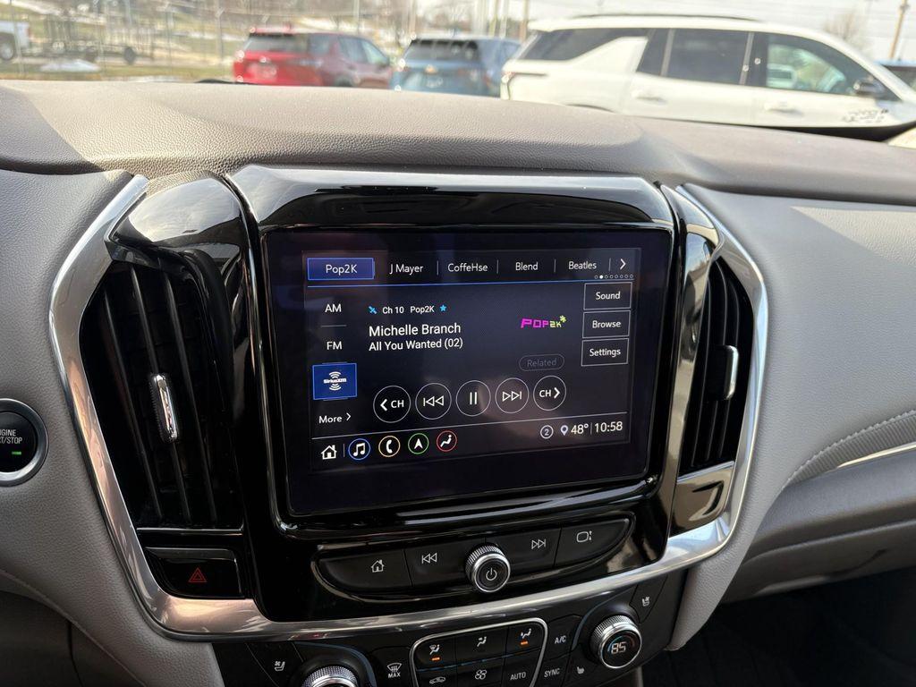 used 2021 Chevrolet Traverse car, priced at $31,468