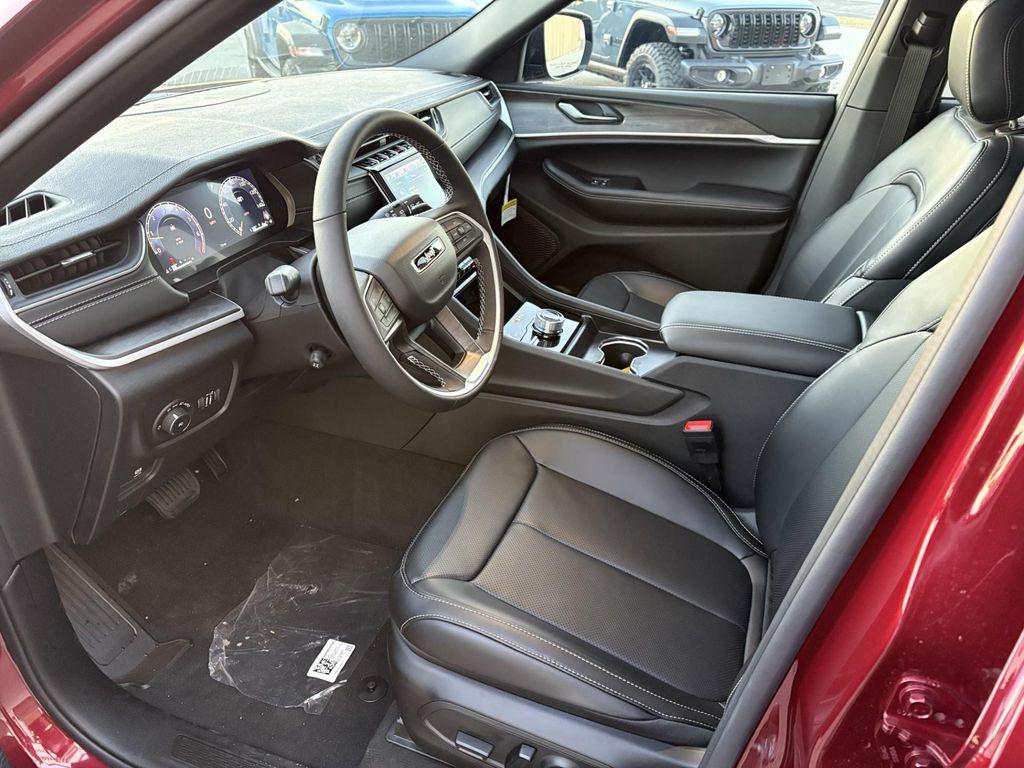 new 2025 Jeep Grand Cherokee L car, priced at $49,995