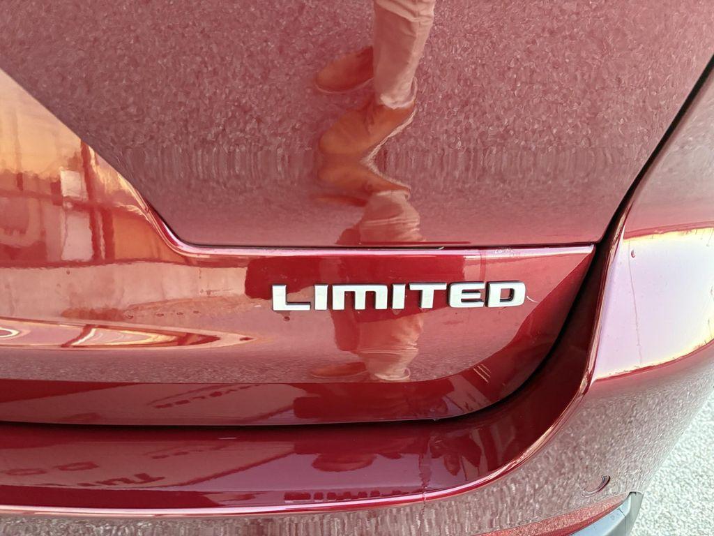 new 2025 Jeep Grand Cherokee L car, priced at $49,995