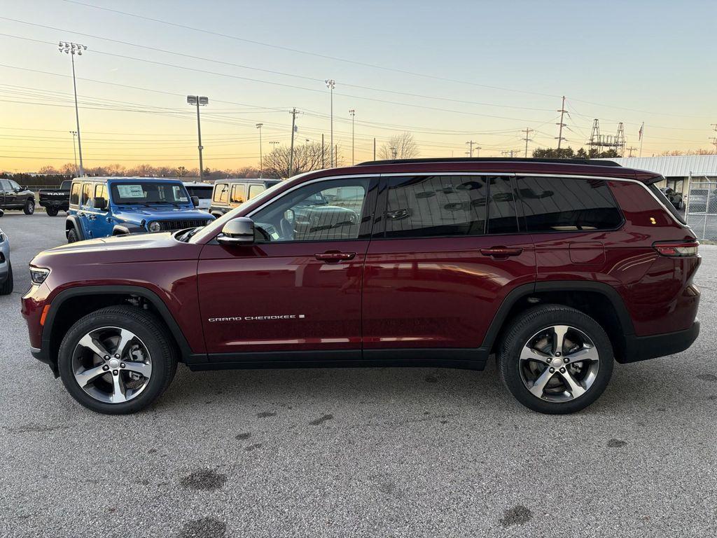 new 2025 Jeep Grand Cherokee L car, priced at $49,995