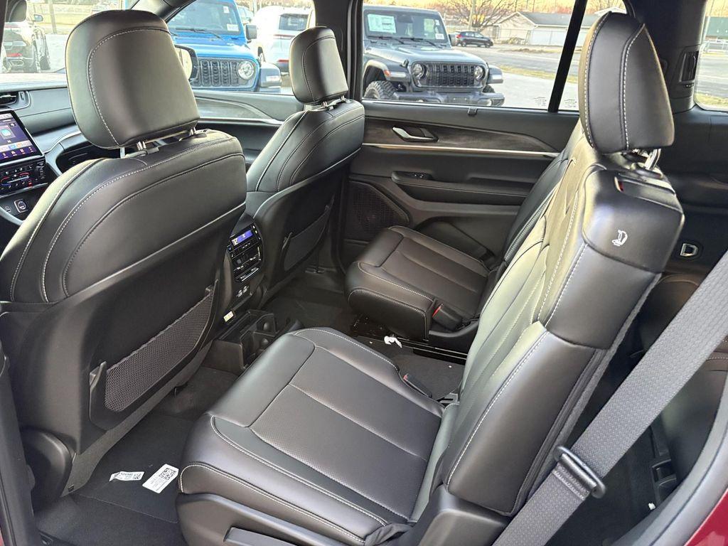 new 2025 Jeep Grand Cherokee L car, priced at $49,995