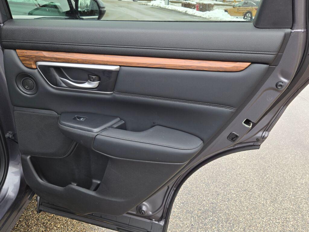 used 2022 Honda CR-V car, priced at $28,000