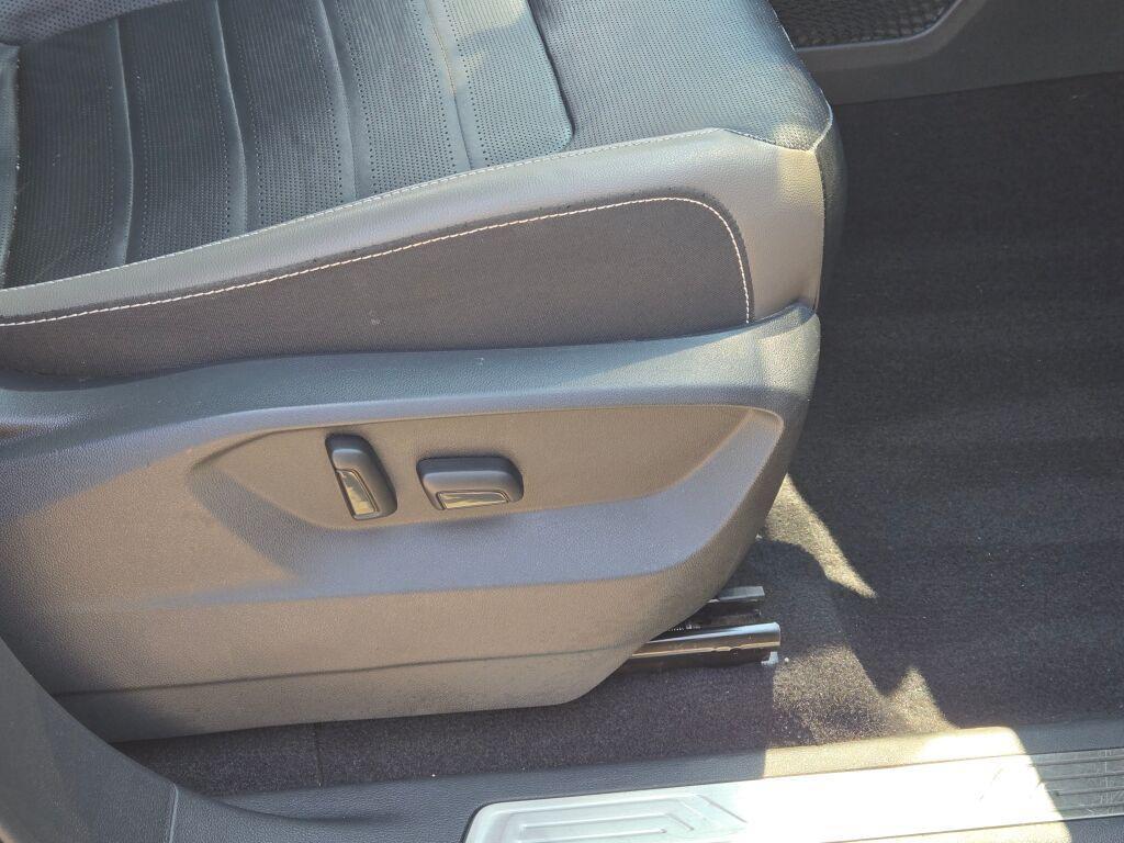 used 2021 Volkswagen Atlas Cross Sport car, priced at $20,500