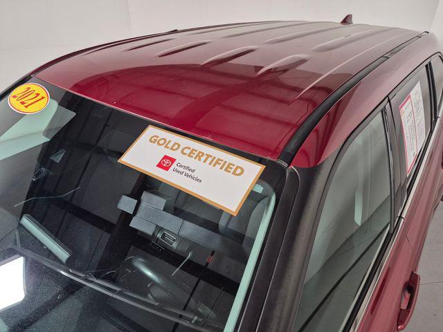 used 2021 Toyota Highlander car, priced at $28,274