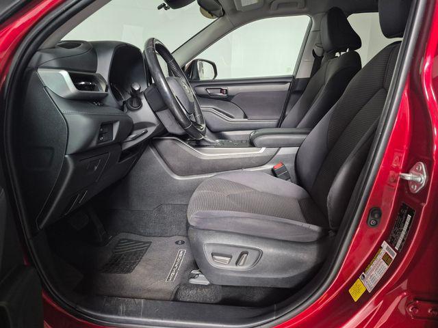 used 2021 Toyota Highlander car, priced at $28,274