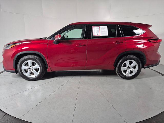used 2021 Toyota Highlander car, priced at $28,274
