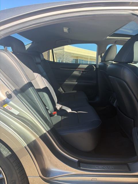 used 2017 Lexus ES 350 car, priced at $24,542