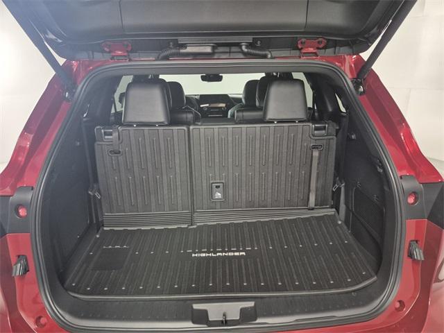 new 2026 Toyota Highlander car, priced at $49,992