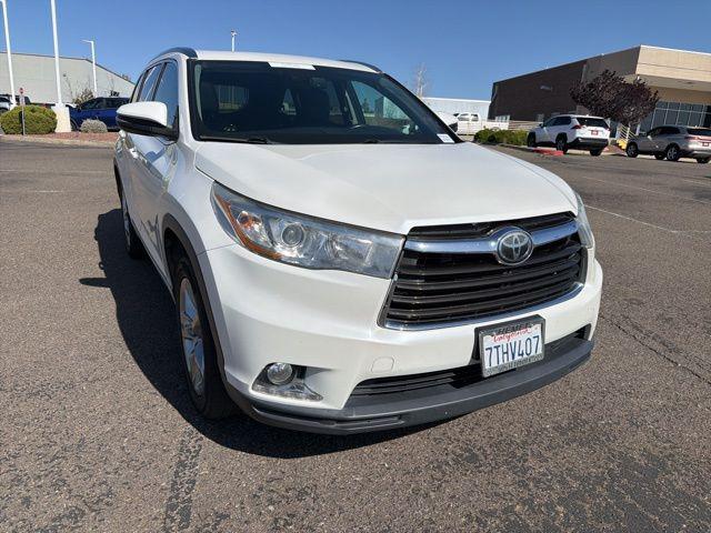 used 2016 Toyota Highlander car, priced at $22,175