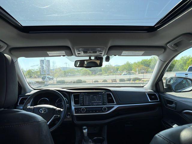 used 2016 Toyota Highlander car, priced at $22,075