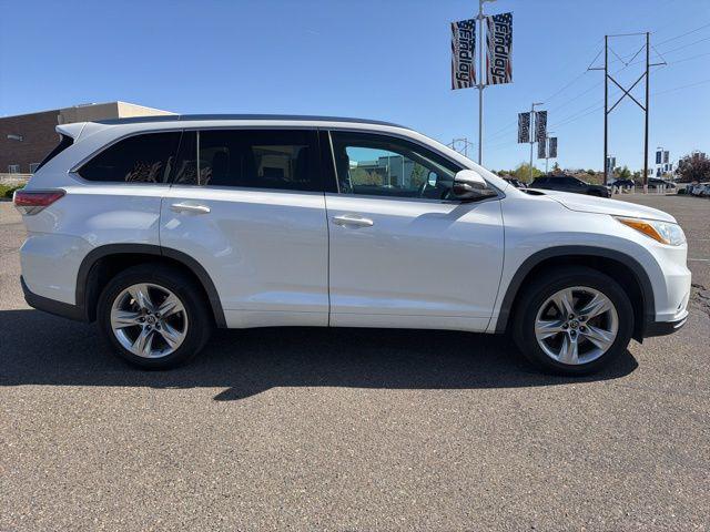 used 2016 Toyota Highlander car, priced at $22,075