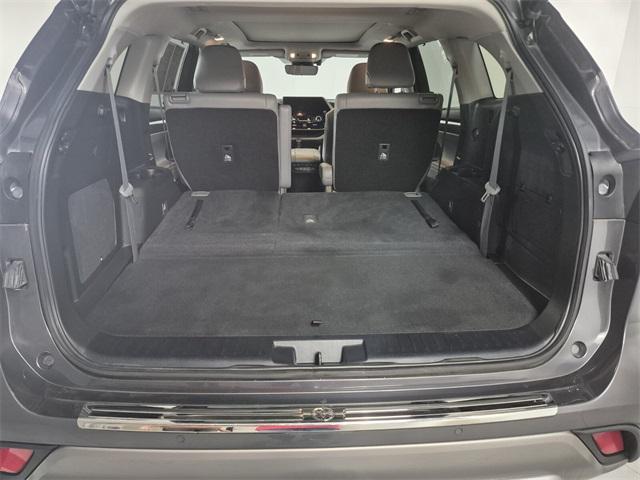 used 2023 Toyota Highlander car, priced at $33,744
