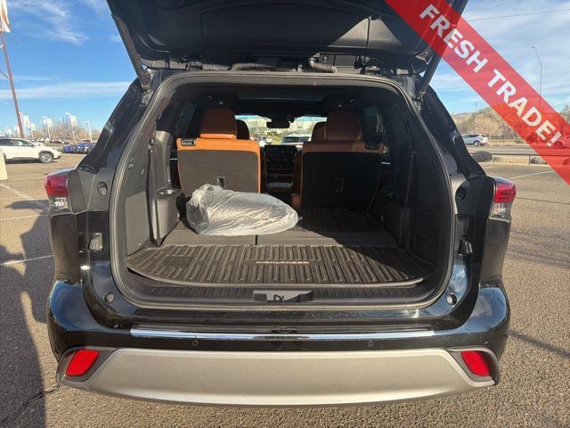 used 2020 Toyota Highlander car, priced at $32,874