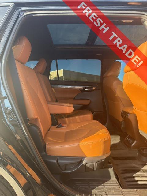 used 2020 Toyota Highlander car, priced at $32,874