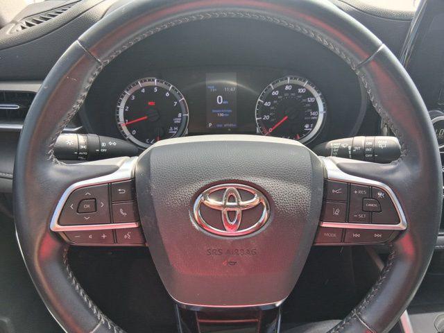 used 2021 Toyota Highlander car, priced at $26,874